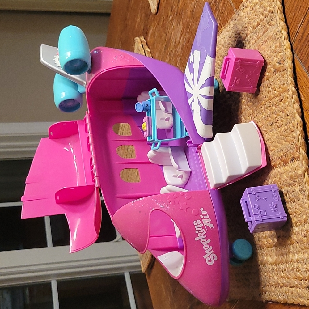 Shopkins plane